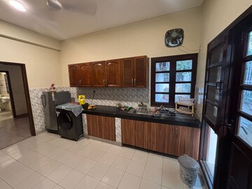 Kitchen in 4 BHK Independent House at Ansal Plaza Gurgaon, Palam Vihar – for Rent