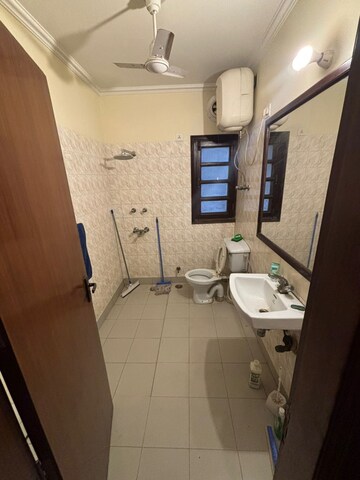 Bathroom in 4 BHK Independent House at Ansal Plaza Gurgaon, Palam Vihar – for Rent
