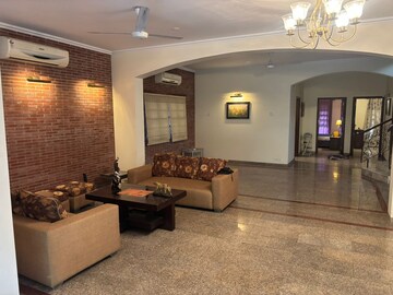 Living Room in 4 BHK Independent House at Ansal Plaza Gurgaon, Palam Vihar – for Rent
