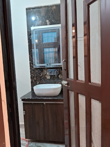 Room in  Pg at Gomti Nagar – for Rent