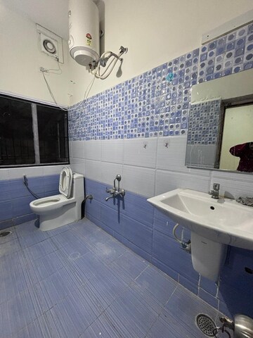 Master Bedroom in 3 BHK Builder Floor at Indiranagar – for Rent