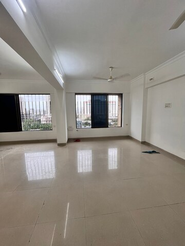 Living Room in 3 BHK Apartment at Andheri West – for Rent
