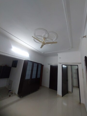 Room in  Pg at Gomti Nagar – for Rent