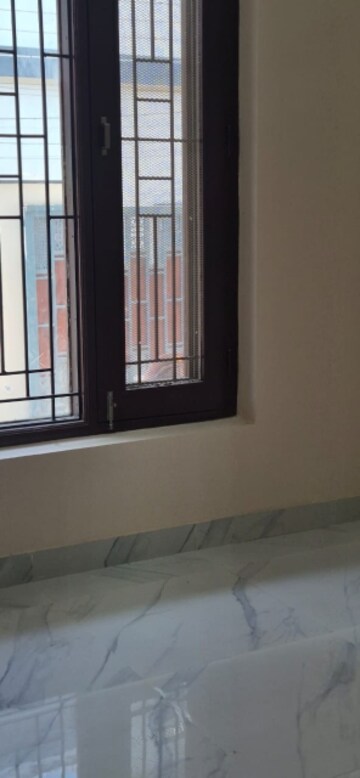 Room in 3 BHK Independent House at Vishesh Khand, Gomti Nagar – for Rent
