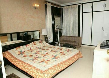 Bedroom in 2 BHK Builder Floor at Lajpat Nagar 4 – for Rent