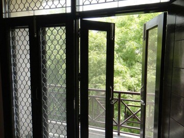 Balcony in 2 BHK Builder Floor at Lajpat Nagar 4 – for Rent