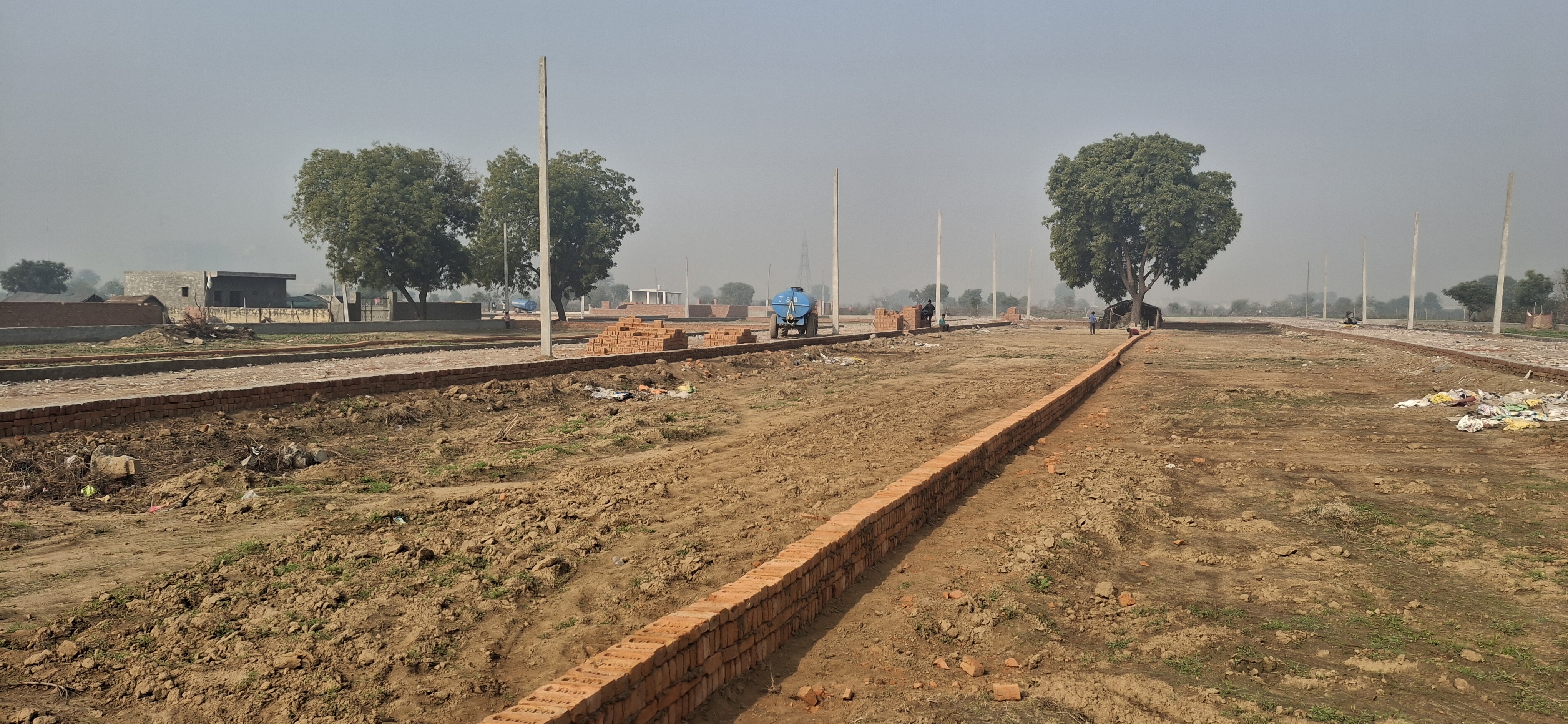 Plot For Sale in Mk Propty 