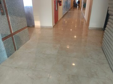 Room in Studio Apartment at Gaur City Center, Sector 4, Greater Noida – for Rent