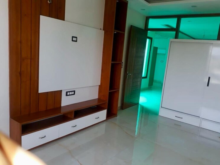 Room, mansa devi 4 Bedroom 2900 Sq.Ft. Builder Floor In Mansa Devi Panchkula 8098826