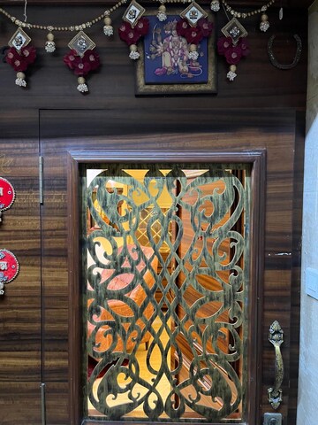 Bedroom in 3 BHK Apartment at Rohit Apartments, Andheri West – for Rent