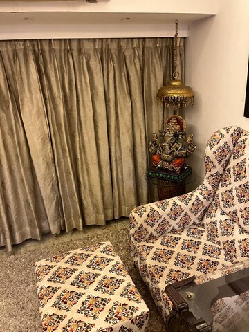 Bedroom in 3 BHK Apartment at Rohit Apartments, Andheri West – for Rent