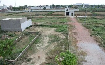 Plot For Sale in Sikandrabad