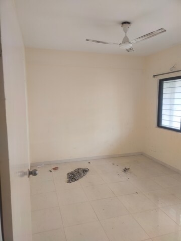 Room in 2 BHK Apartment at Chhajed Orange Habitat, Mundhwa – for Rent