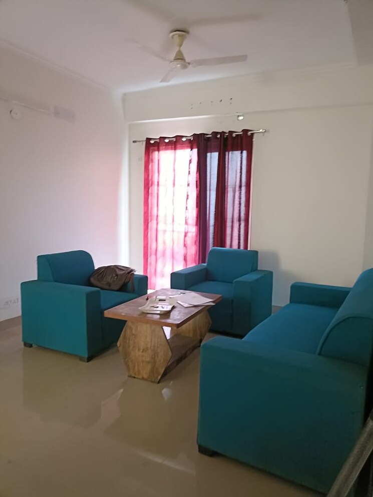 Living Room, aims-golf-city 3.5 Bedroom 1550 Sq.Ft. Apartment In Sector 75 Noida 8098985