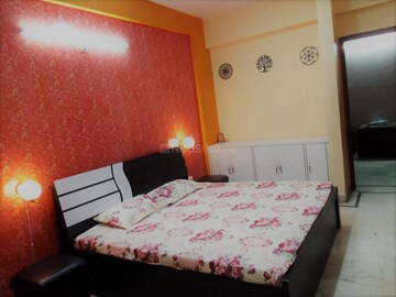 Bedroom in 2 BHK Builder Floor at Gomti Nagar – for Rent