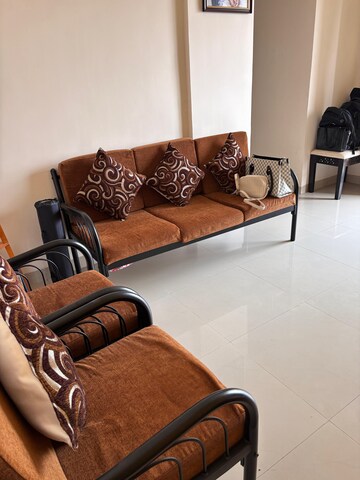 Master Bedroom in 1 BHK Apartment at Amanora Metro Tower, Hadapsar – for Rent
