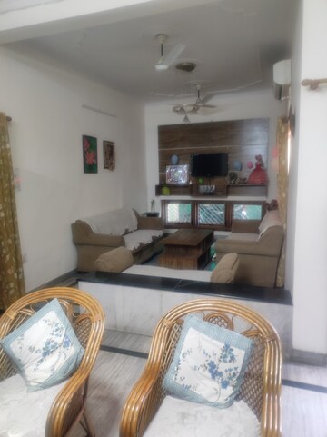 Furnished Amenities in 3 BHK Independent House at Bank Enclave – for Sale