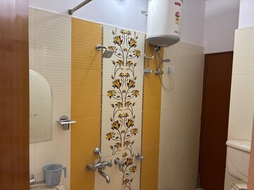 Bathroom in 4 BHK Independent House at Gomti Nagar – for Rent