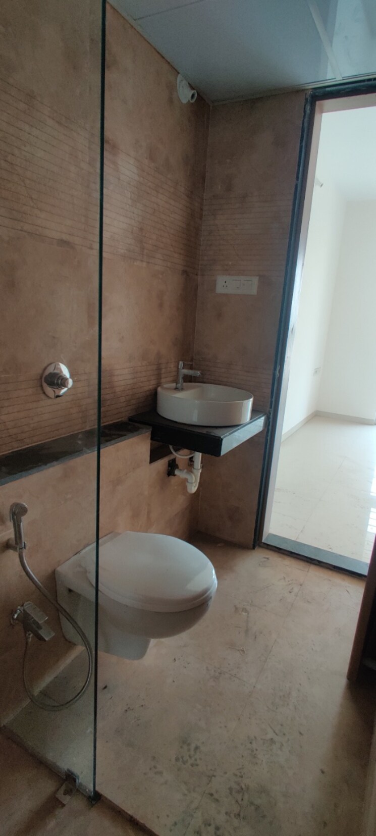Bathroom, kohinoor-zen-estate 2 Bedroom 880 Sq.Ft. Builder Floor In Kharadi Pune 8099184