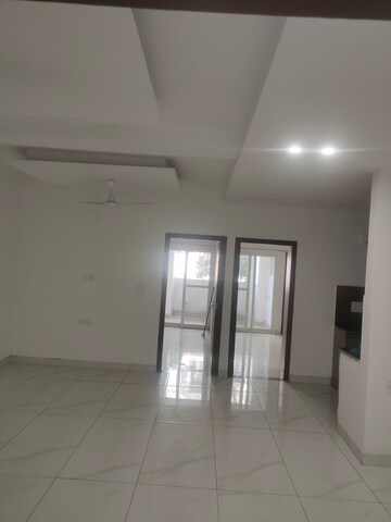 Room in 3 BHK Apartment at MS Enclave Zirakpur, Dhakoli Village – for Rent