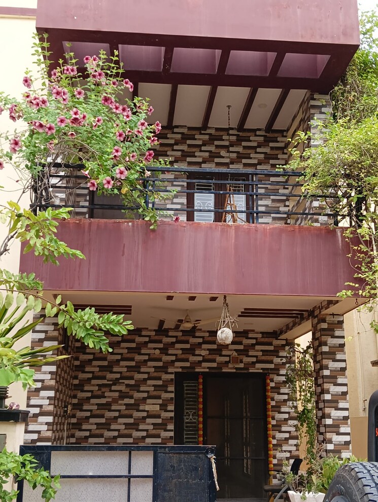 Listing Cover Image