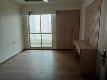 Room in 4 BHK Apartment at The 3C Lotus Panache, Sector 110 – for Rent