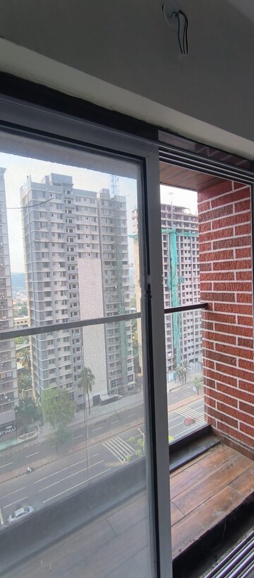 Room in 1 BHK Apartment at Vaibhavlaxmi East Syde, Ghatkopar East – for Rent