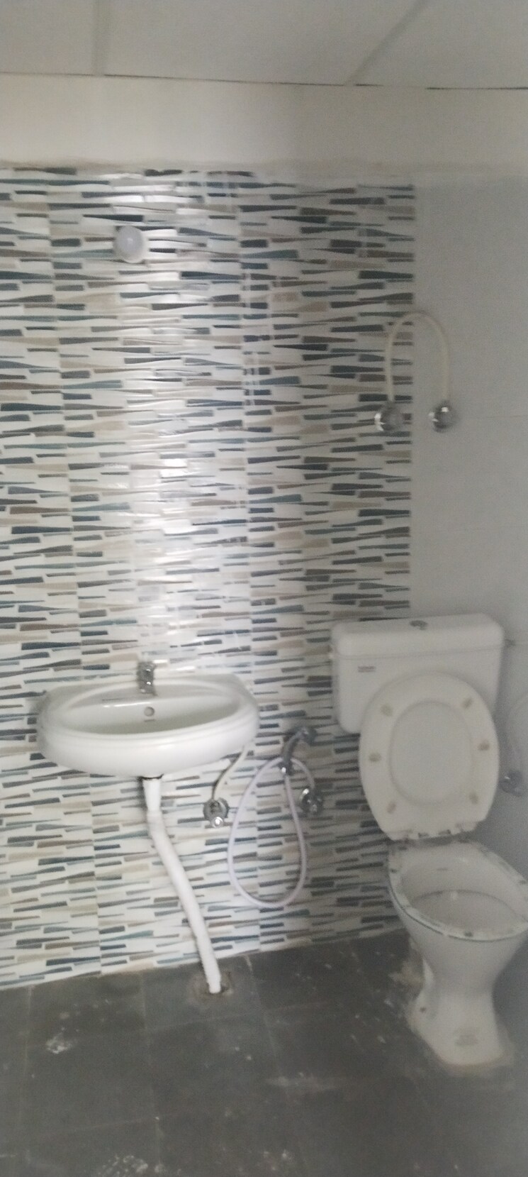 Bathroom, signature-global-orchard-avenue 2 Bedroom 629 Sq.Ft. Apartment In Sector 93 Gurgaon 8099366