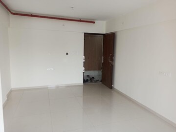Room in 2 BHK Apartment at Vaibhavlaxmi East Syde, Ghatkopar East – for Rent