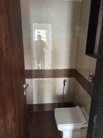 Furnished Amenities in 2 BHK Apartment at Vaibhavlaxmi East Syde, Ghatkopar East – for Rent