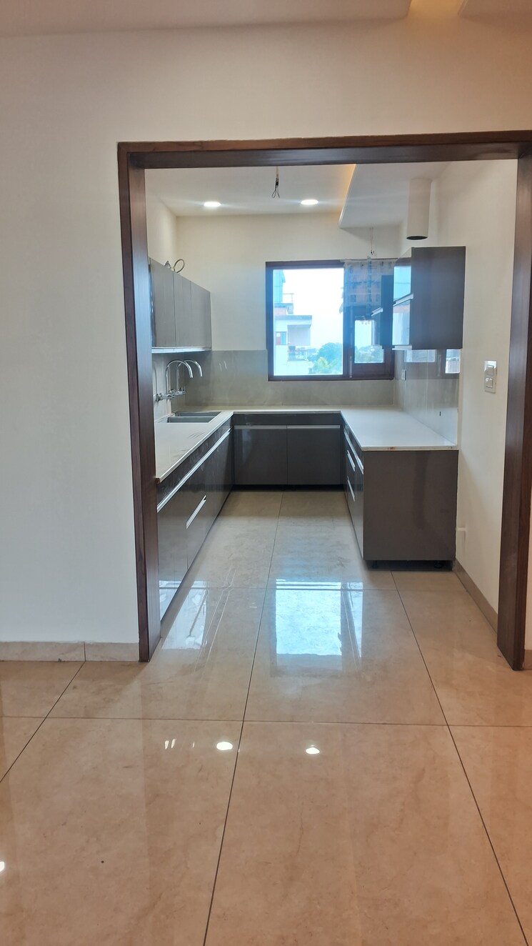 Kitchen, sector 7 3 Bedroom 1800 Sq.Ft. Builder Floor In Sector 7 Panchkula 8099428