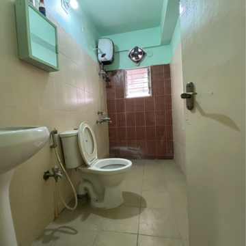 Bathroom in 2 BHK Apartment at Aashiana Mukul Shanti Garden, Bablatala – for Sale