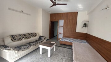 Living Room in 3 BHK Builder Floor at Ardee City, Sector 52 – for Rent