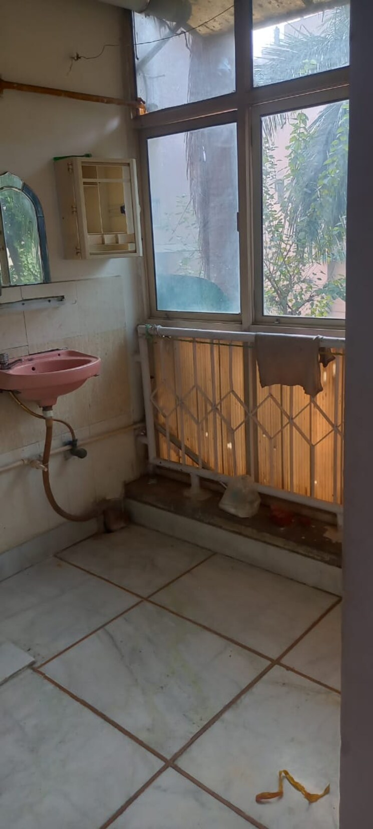 Kitchen, ip extension 1 Bedroom 750 Sq.Ft. Apartment In Ip Extension Delhi 8099486