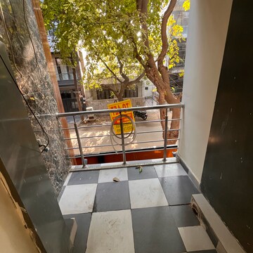 Balcony in 1 BHK Builder Floor at Ansal Sushant Lok I, Sector 43 – for Rent