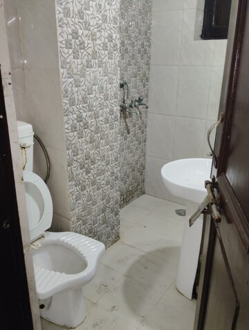 Master Bedroom in 1 RK Builder Floor at Eldeco Ananda, Sector 48 – for Rent