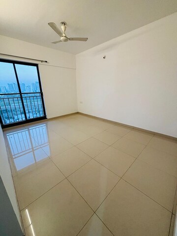 Room in 2 BHK Apartment at Shapoorji Pallonji Joyville Hinjewadi, Hinjewadi – for Rent