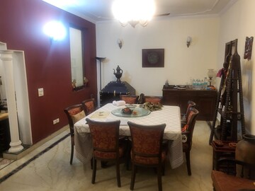 Bedroom in 2 BHK Apartment at Sector 37 – for Rent