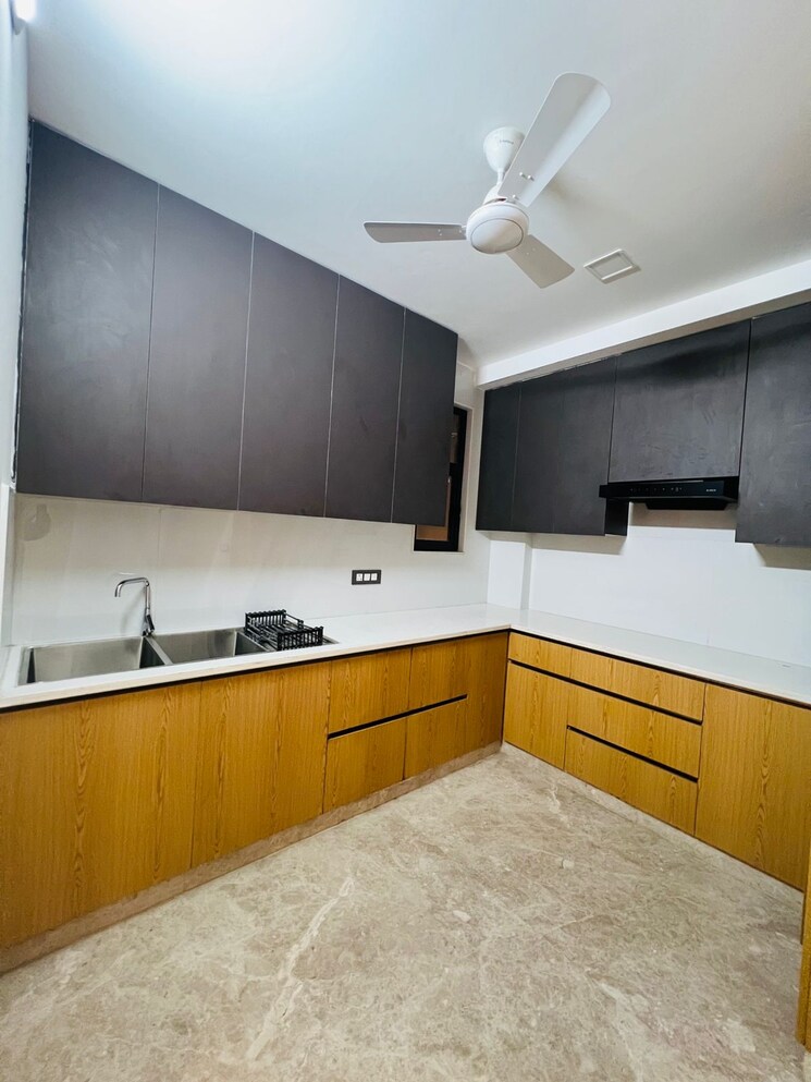 Kitchen, aradhya-homes 4 Bedroom 2200 Sq.Ft. Apartment In Sector 67a Gurgaon 8099691