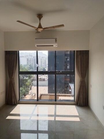 Room in 1 BHK Apartment at LnT Veridian, Powai – for Rent