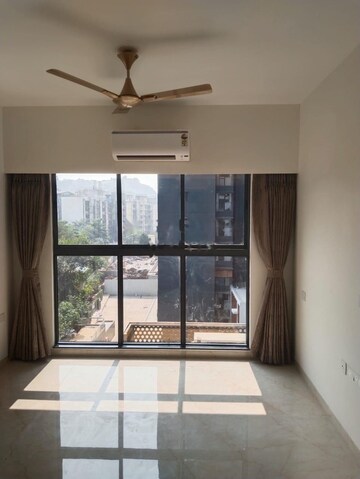 Room in 1 BHK Apartment at LnT Veridian, Powai – for Rent