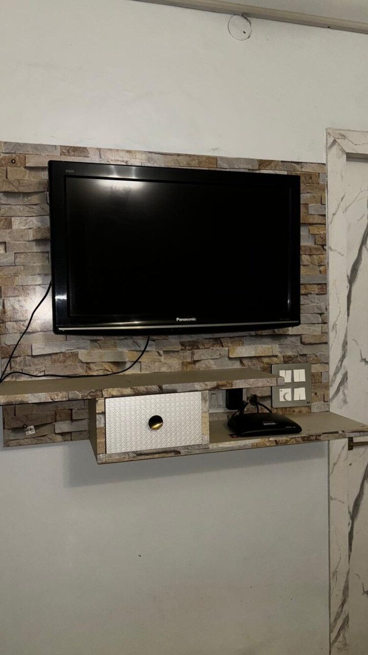 Kitchen, us-pine-homes 3 Bedroom 1250 Sq.Ft. Builder Floor In Dhakoli Zirakpur 8099690