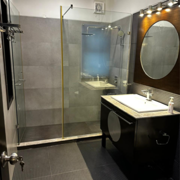 Bathroom in 4 BHK Builder Floor at Soami Nagar – for Rent