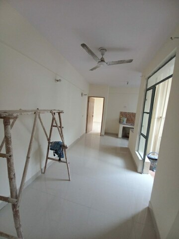 Room in 1 BHK Apartment at Ninex RMG Residency, Sector 37c – for Rent
