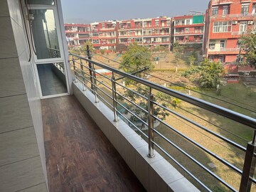 Balcony in 3.5 BHK Apartment at Mansa Devi – for Rent
