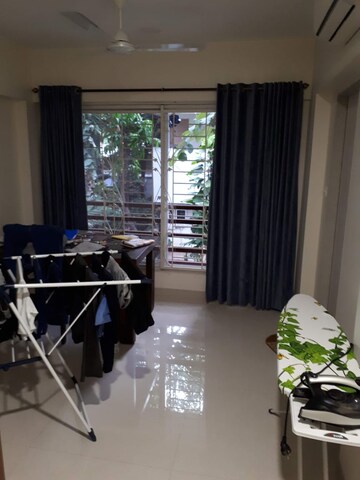 Team Area in 3 BHK Apartment at Bandra West – for Rent