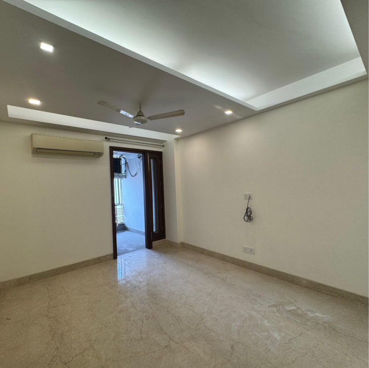 Master Bedroom, greater kailash i 3 Bedroom 1750 Sq.Ft. Builder Floor In Greater Kailash I Delhi 8099736