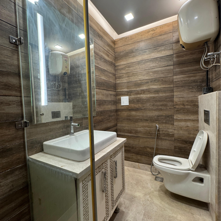 Attached Bathroom, greater kailash i 3 Bedroom 1750 Sq.Ft. Builder Floor In Greater Kailash I Delhi 8099736