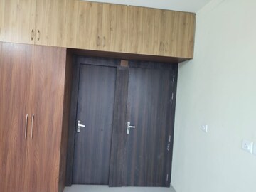 2 BHK Apartment For Rent in Pyramid Elite, Sector 86