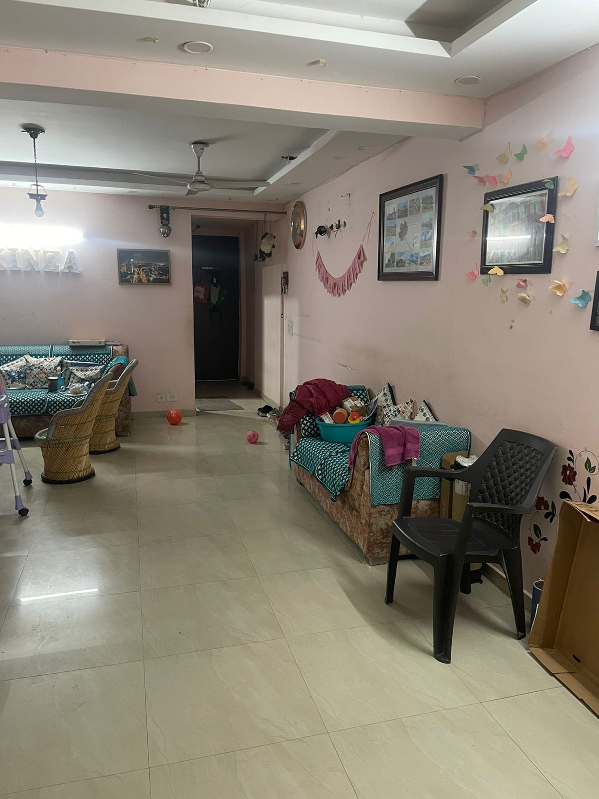 3 BHK + Servant Room,Extra Room Apartment For Sale in Mahagun Moderne